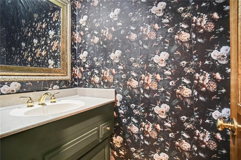 5525 N Oakdale Place — photo 12