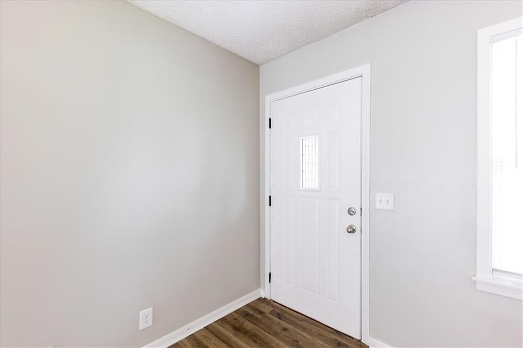 804 N Ute Street — photo 2
