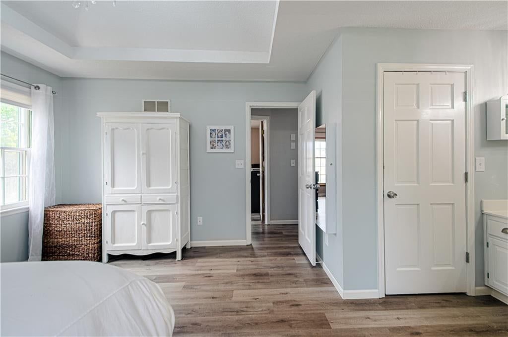 Photo 11 of 29 - 5014 NW 85th Street, Kansas City, MO 64154