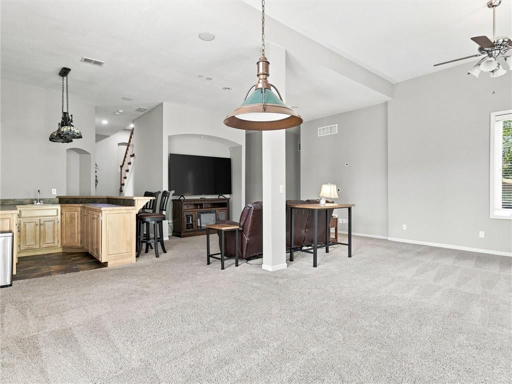 5822 NE Timber Hills Drive — photo 8