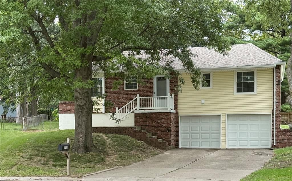 2728 NW Pembroke Place — photo 1