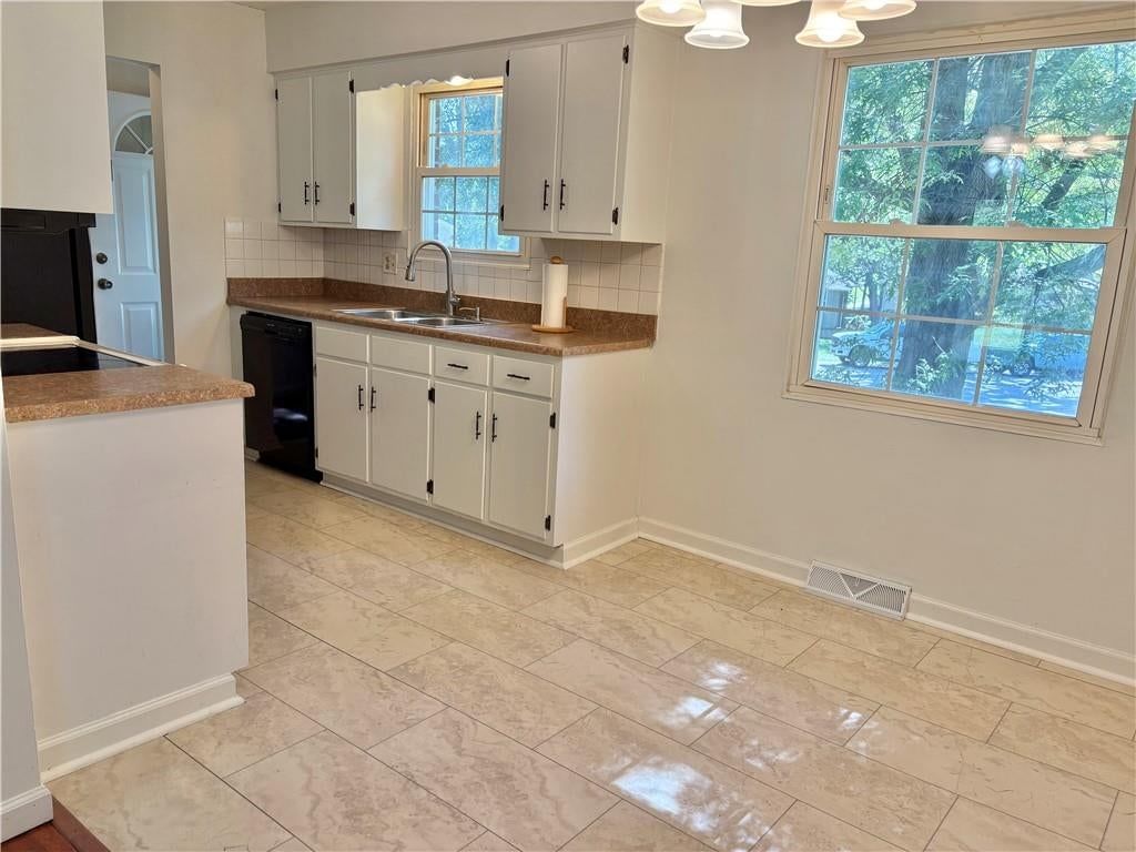 2728 NW Pembroke Place — photo 3
