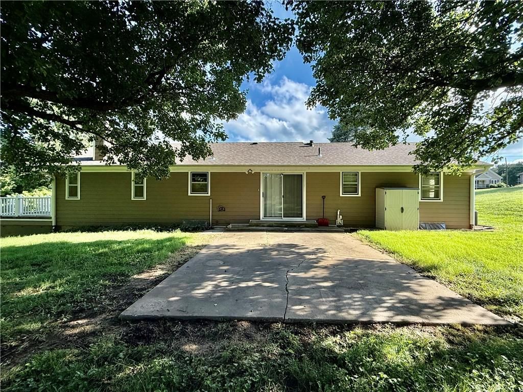 2307 Westminster Lane — photo 3