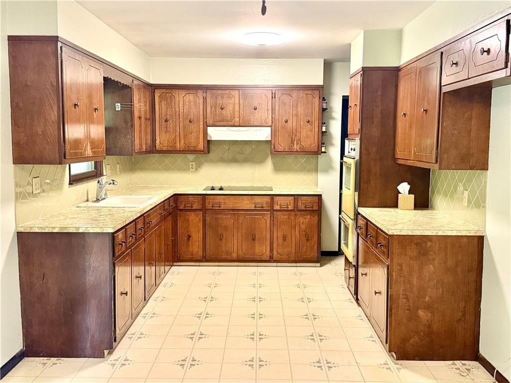 2307 Westminster Lane — photo 11