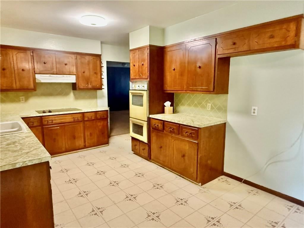 2307 Westminster Lane — photo 13