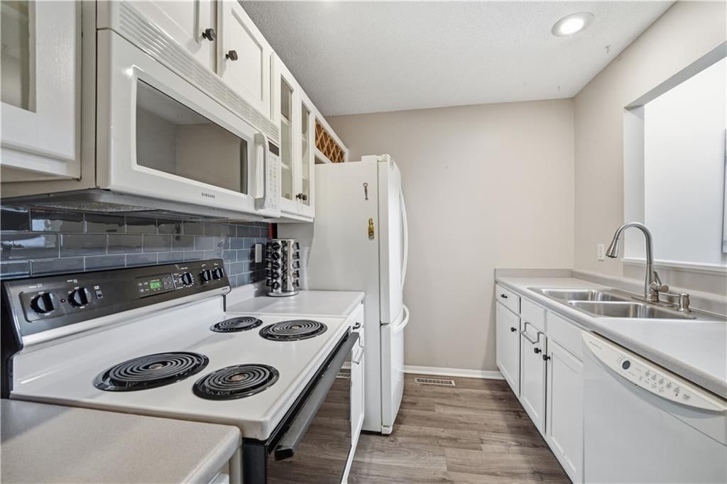 10991 Gillette Street — photo 9