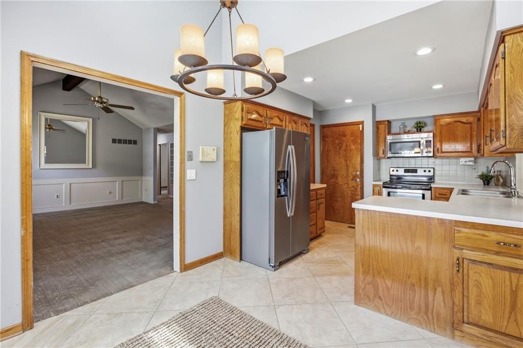 15295 Newton Drive — photo 10