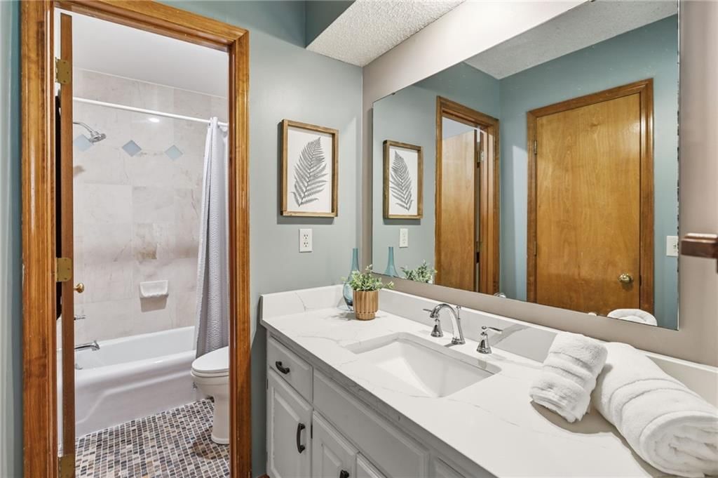 15295 Newton Drive — photo 22