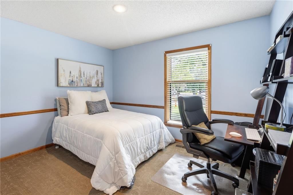 15295 Newton Drive — photo 24