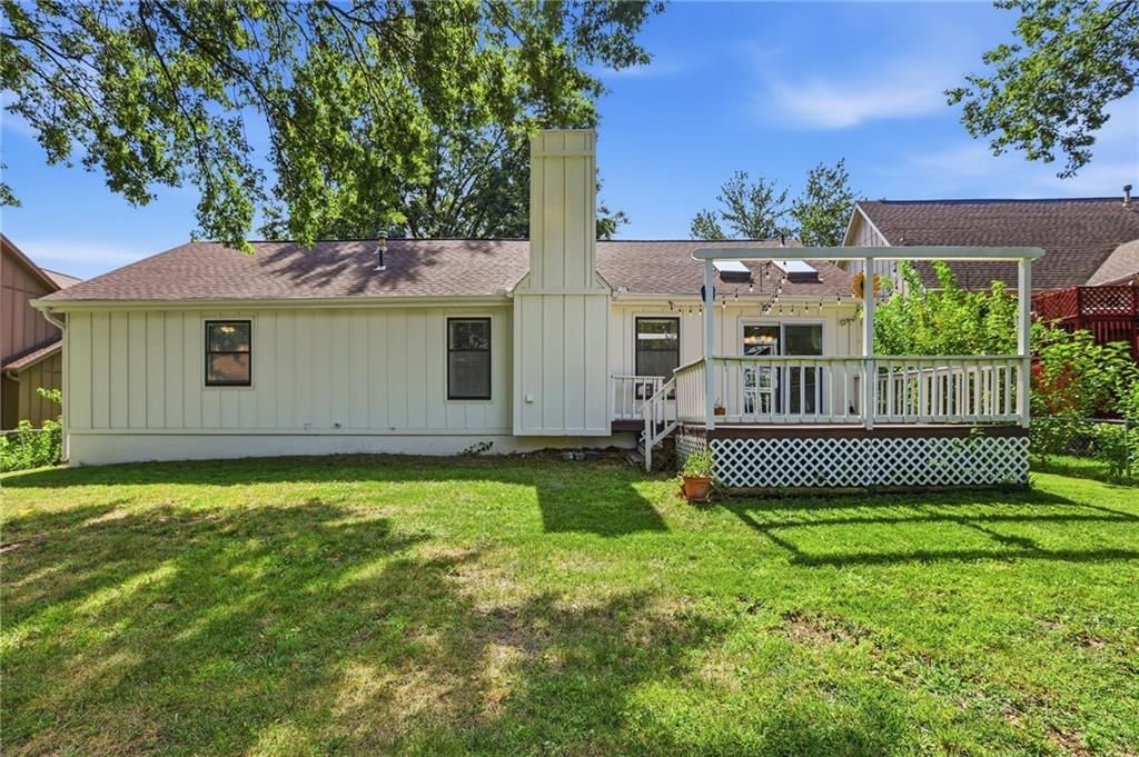 15295 Newton Drive — photo 36