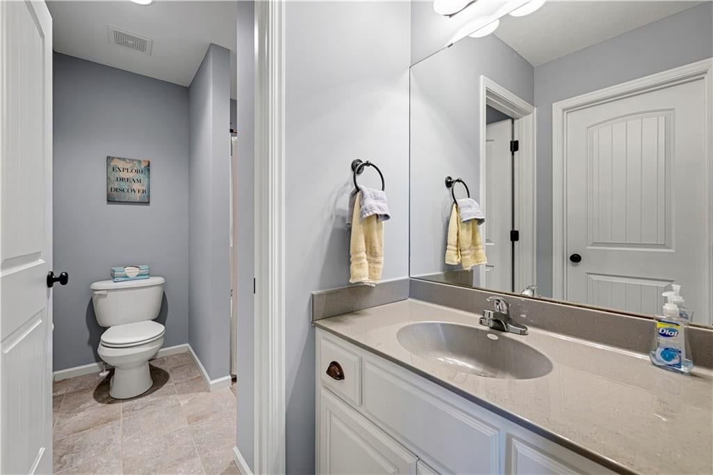 15704 Bond Street — photo 34