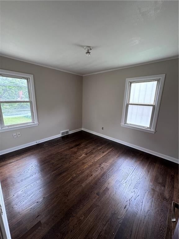 Photo 13 of 29 - 6437 Craig Street, Merriam, KS 66202