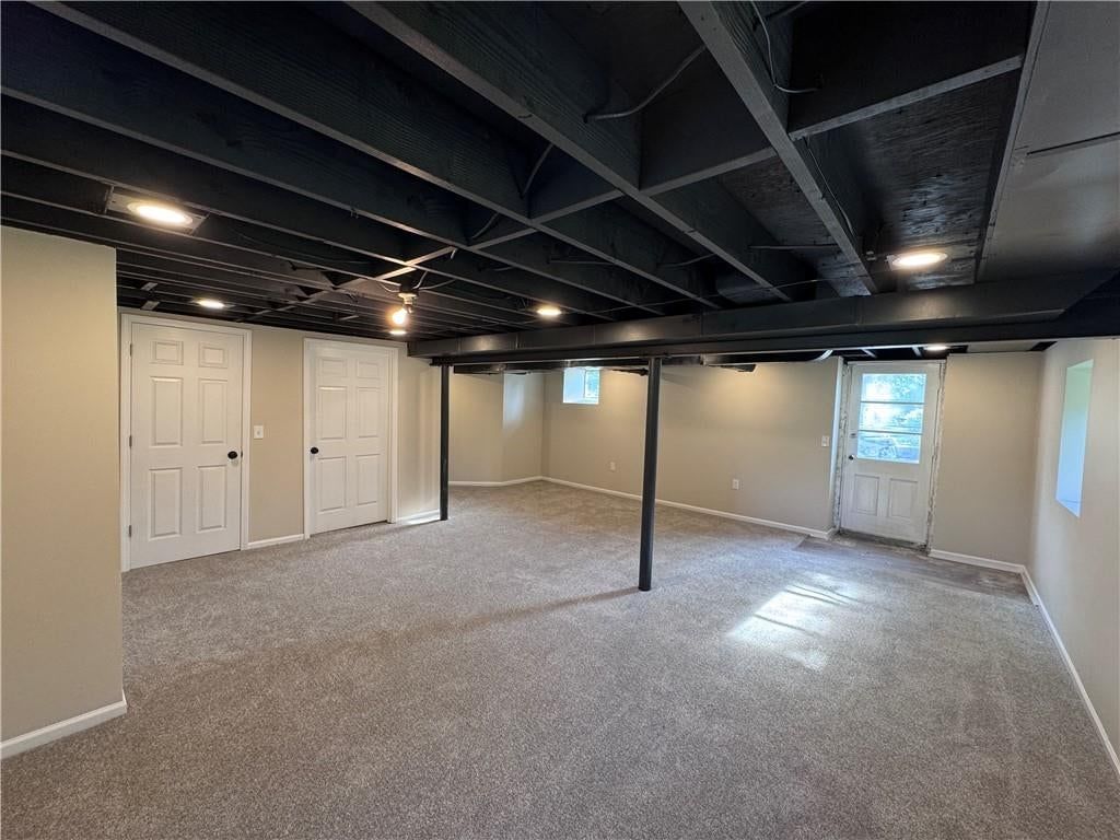 Photo 16 of 29 - 6437 Craig Street, Merriam, KS 66202