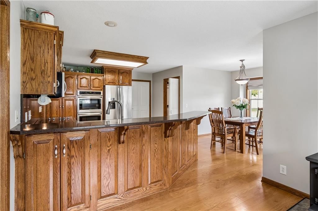 Photo 8 of 37 - 1707 Lynn Road, Excelsior Springs, MO 64024