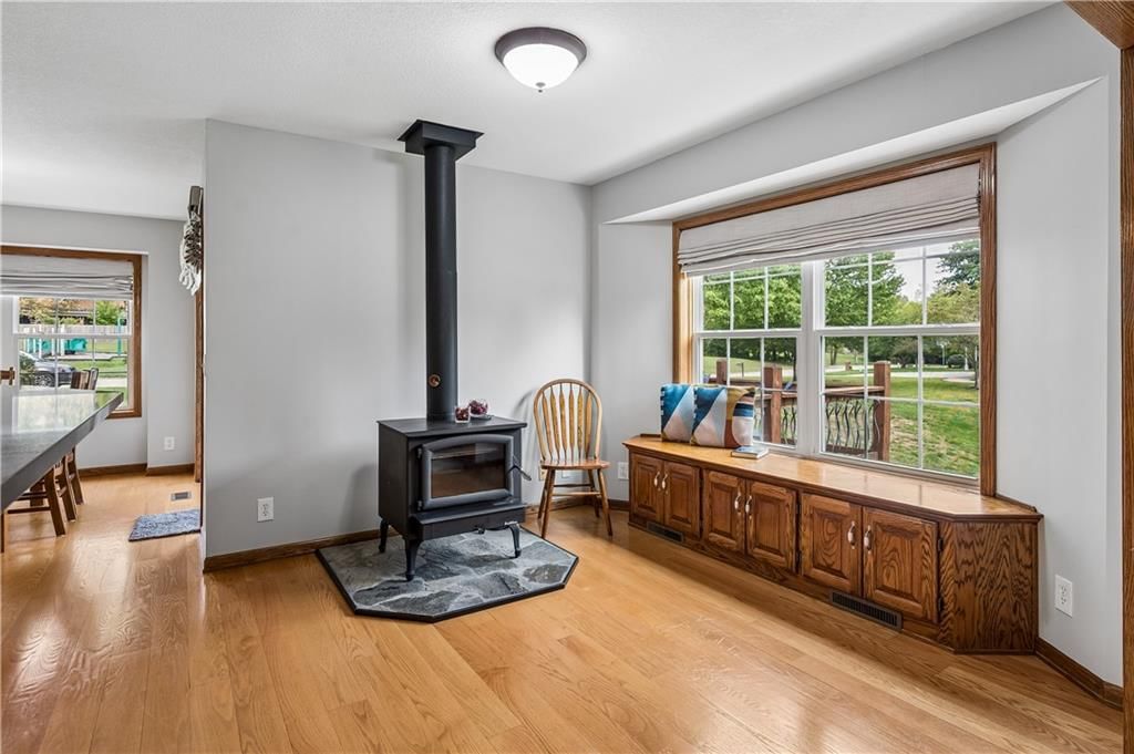 Photo 9 of 37 - 1707 Lynn Road, Excelsior Springs, MO 64024
