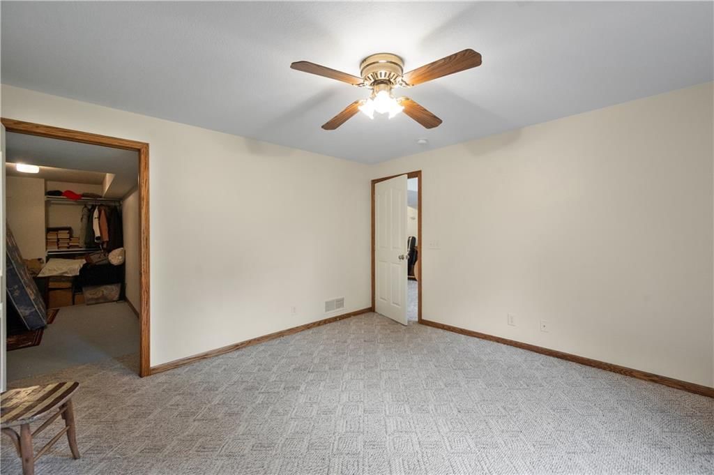 Photo 28 of 37 - 1707 Lynn Road, Excelsior Springs, MO 64024