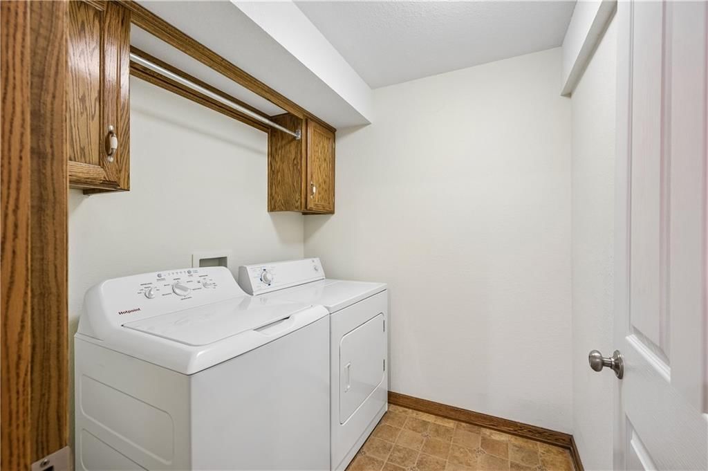 Photo 32 of 37 - 1707 Lynn Road, Excelsior Springs, MO 64024