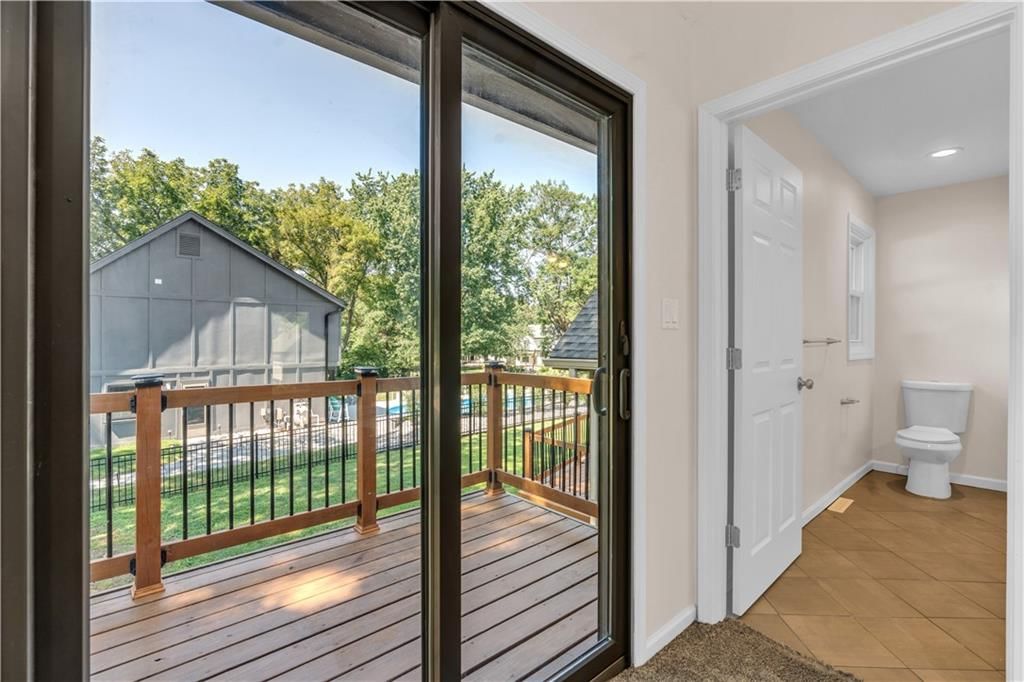 4377 SW BREEZY POINT Lane — photo 23