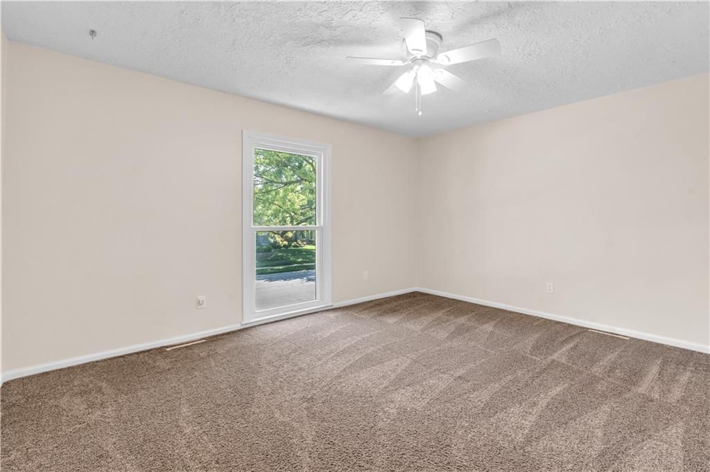 4377 SW BREEZY POINT Lane — photo 28