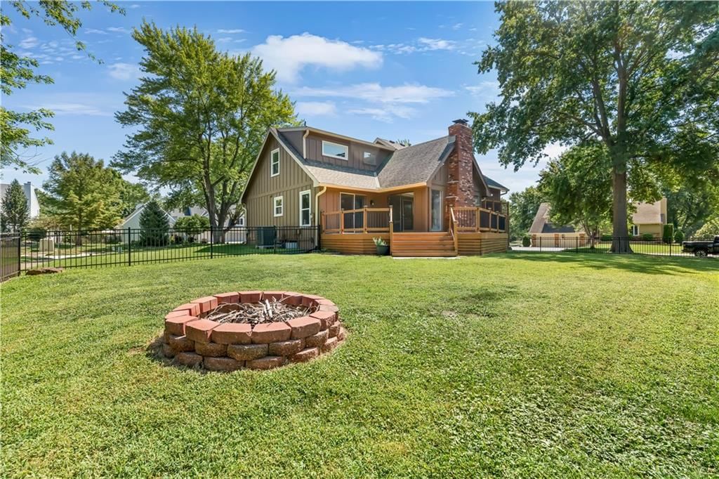 4377 SW BREEZY POINT Lane — photo 40