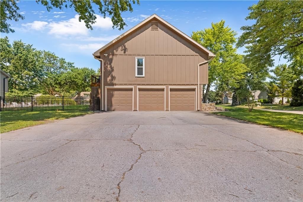 4377 SW BREEZY POINT Lane — photo 41