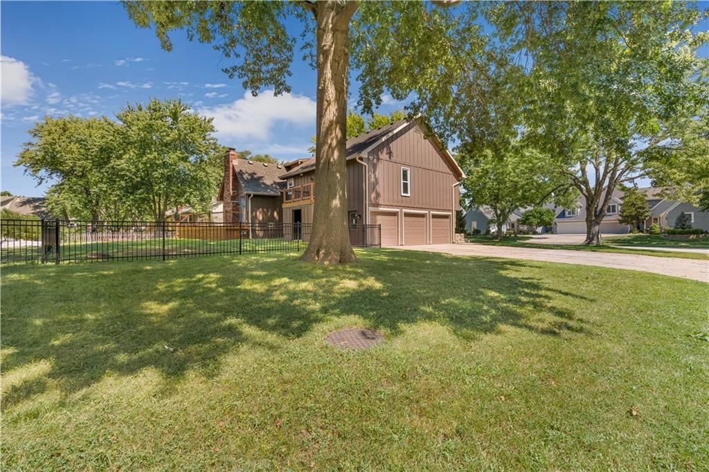 4377 SW BREEZY POINT Lane — photo 42