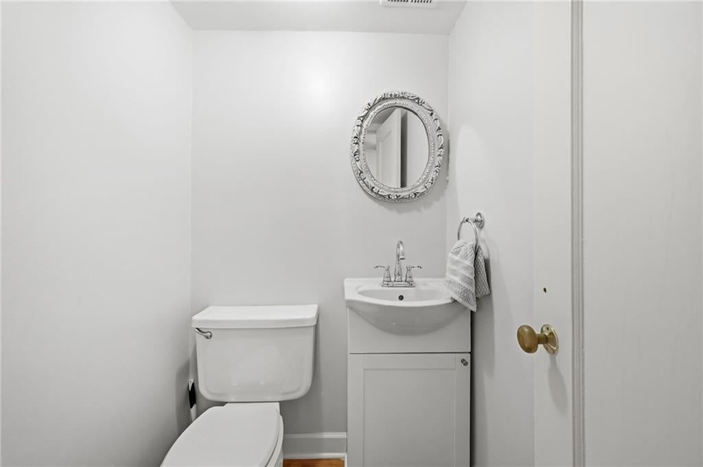 1020 W 71st Terrace — photo 17