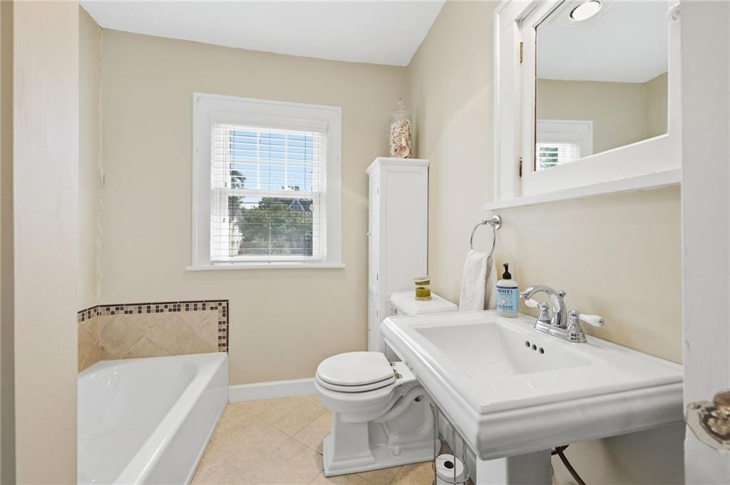 1020 W 71st Terrace — photo 29