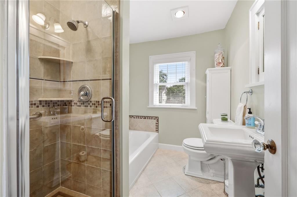 1020 W 71st Terrace — photo 30