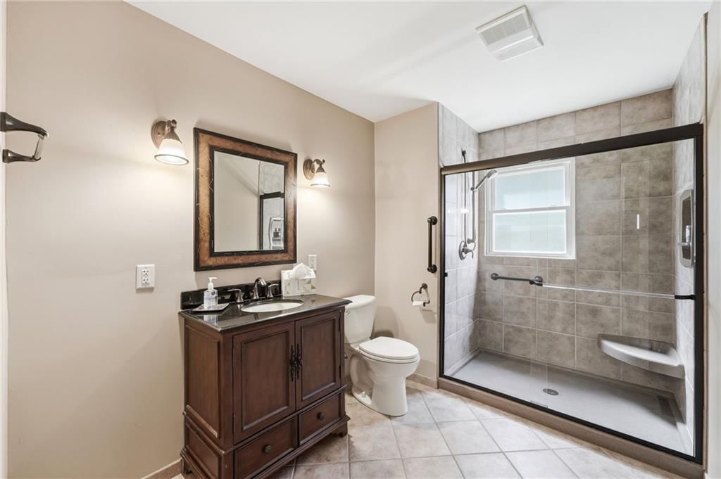 Photo 20 of 59 - 605 W 96th Street, Kansas City, MO 64114