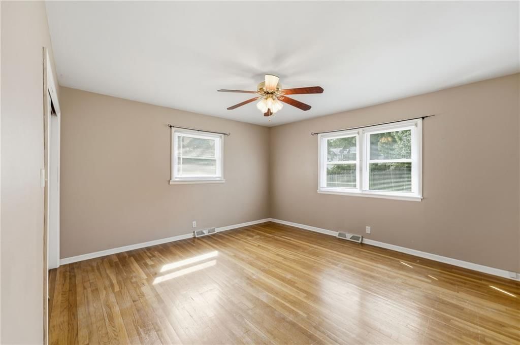 Photo 21 of 59 - 605 W 96th Street, Kansas City, MO 64114