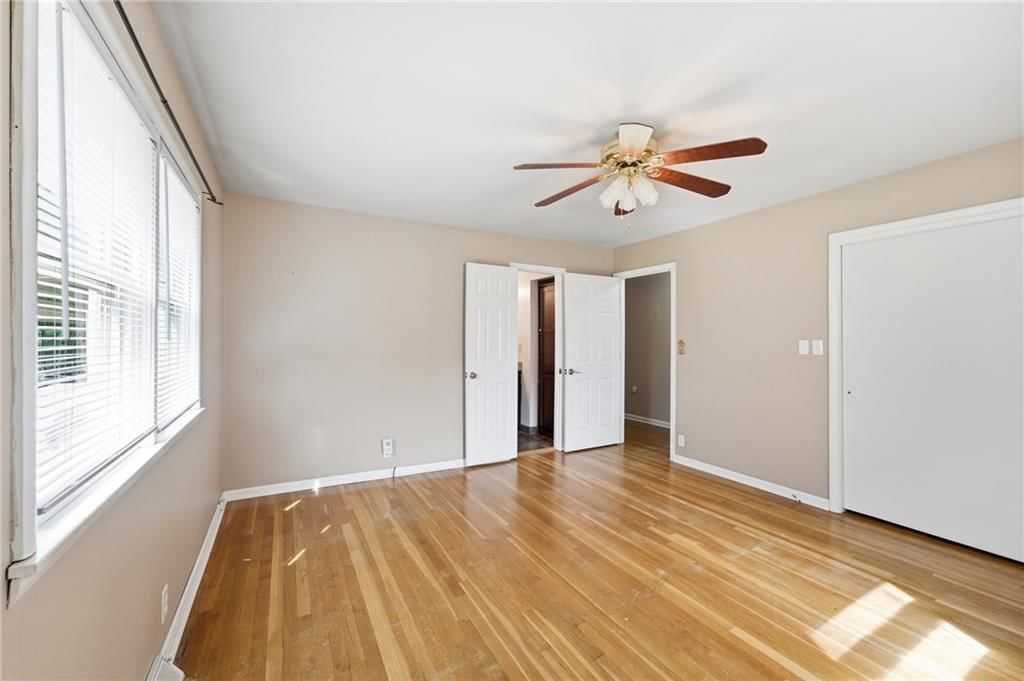 Photo 22 of 59 - 605 W 96th Street, Kansas City, MO 64114