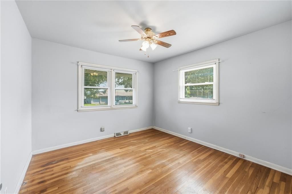 Photo 26 of 59 - 605 W 96th Street, Kansas City, MO 64114