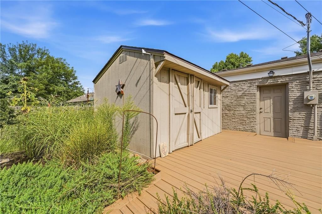 Photo 49 of 59 - 605 W 96th Street, Kansas City, MO 64114