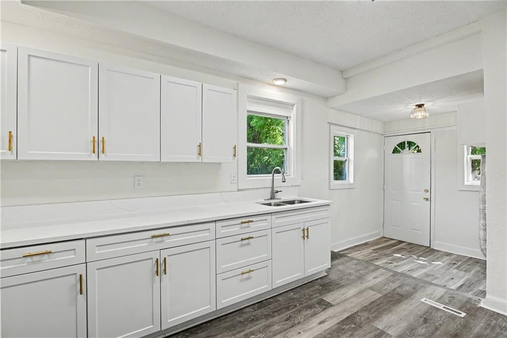2531 Olive Street — photo 22