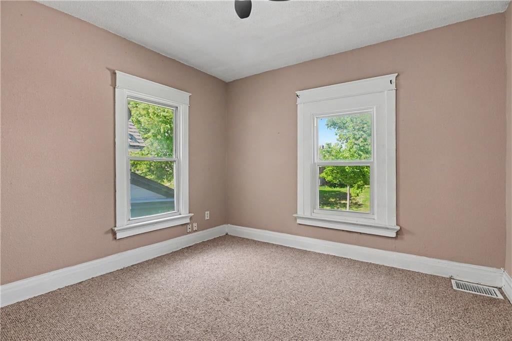 2531 Olive Street — photo 27