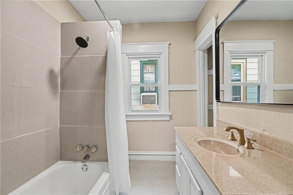 2531 Olive Street — photo 28