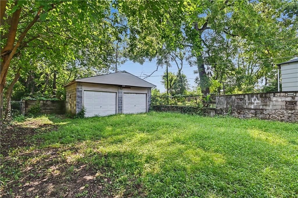 2531 Olive Street — photo 38