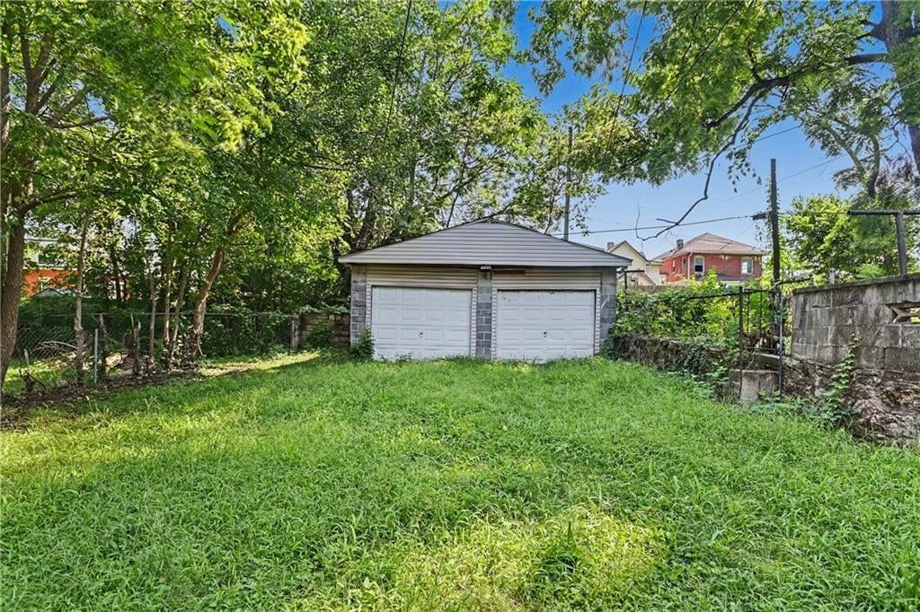2531 Olive Street — photo 39