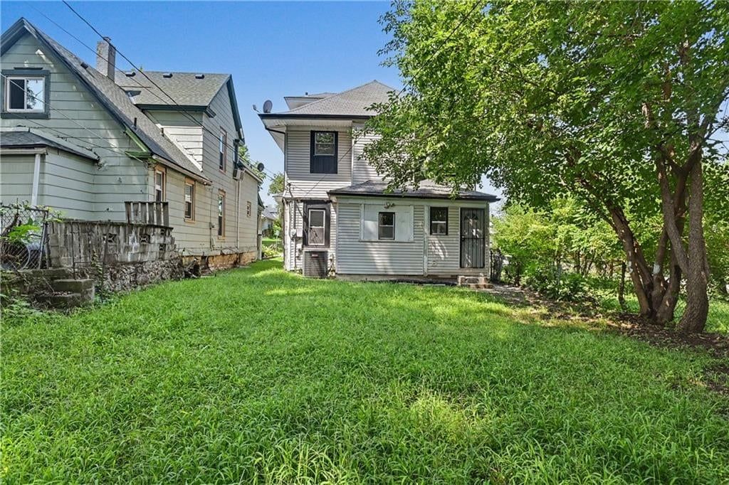 2531 Olive Street — photo 41