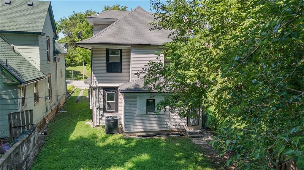 2531 Olive Street — photo 42