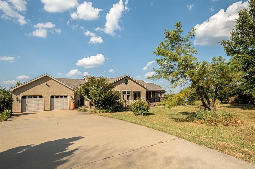 2152 N 700 Road — photo 11