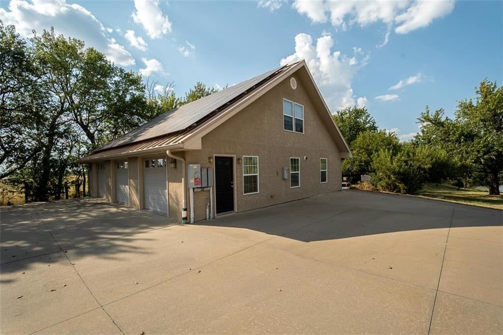 2152 N 700 Road — photo 76
