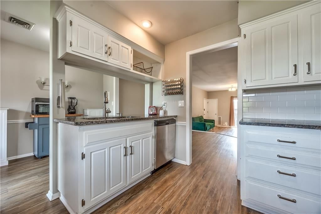 443 W 104 Street — photo 12