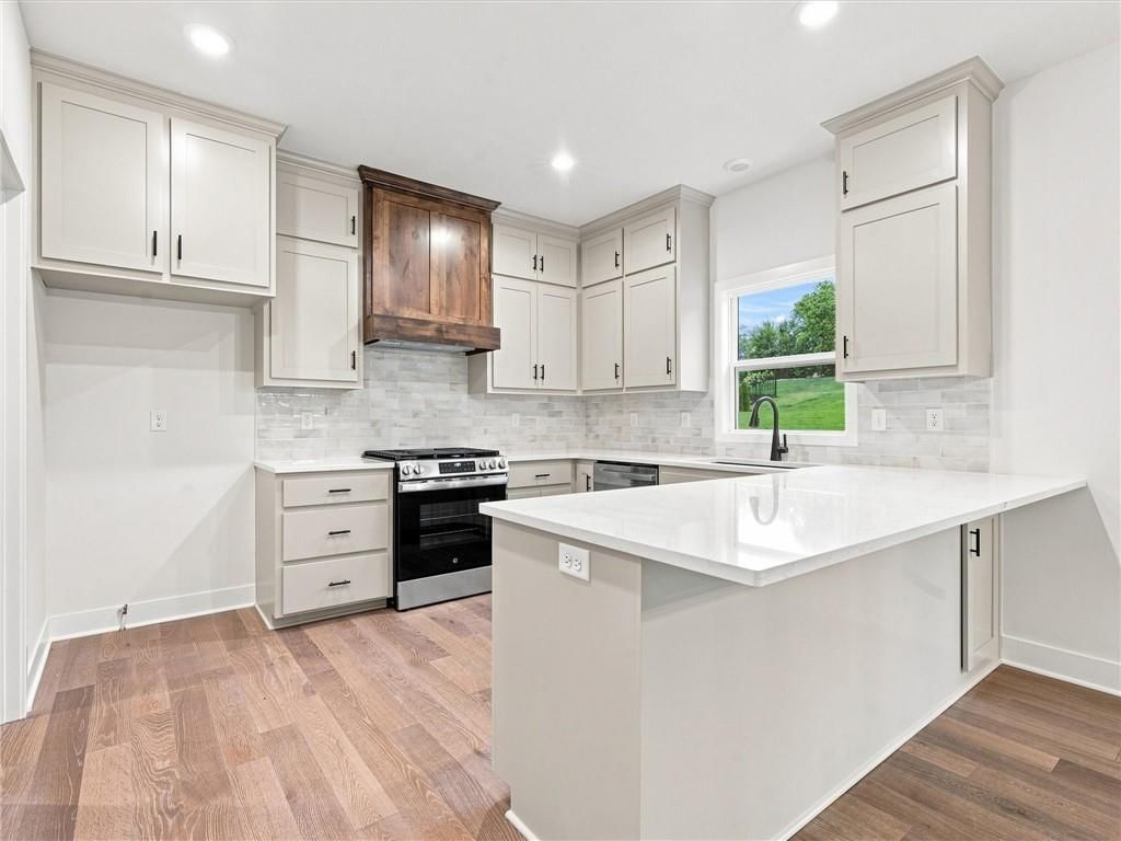 13522 Oakridge Drive — photo 8