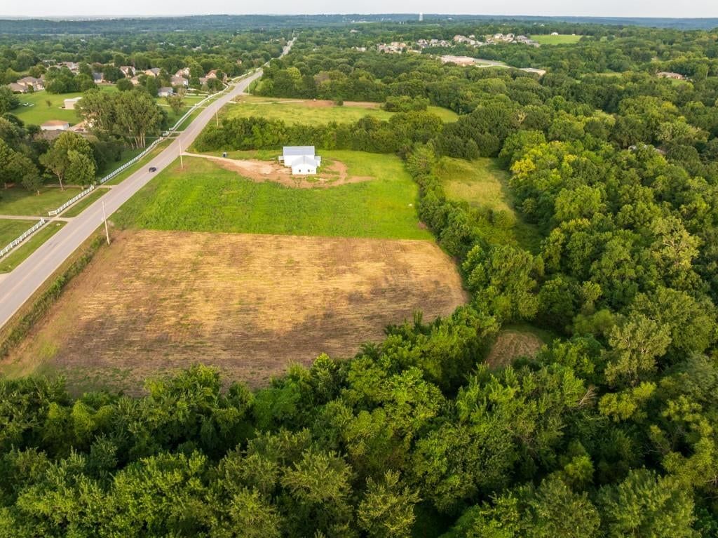30805 W Ryan Road — photo 3