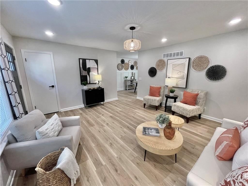 2512 Queen Ridge Drive — photo 4