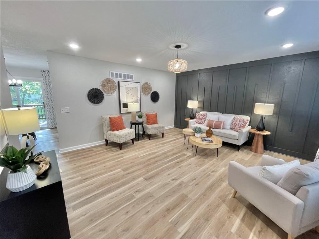 2512 Queen Ridge Drive — photo 5