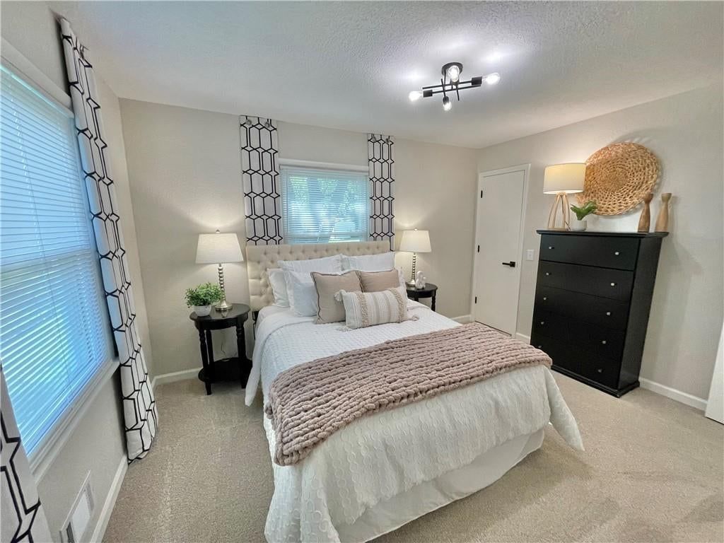 2512 Queen Ridge Drive — photo 13