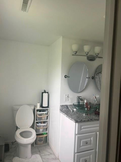 Photo 25 of 31 - 109 NE 102 Terrace, Kansas City, MO 64155